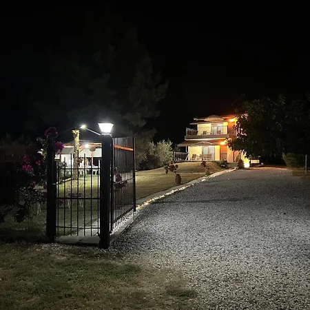 Epavli Xenia Pefkochori-paliouri 30m * Paliouri